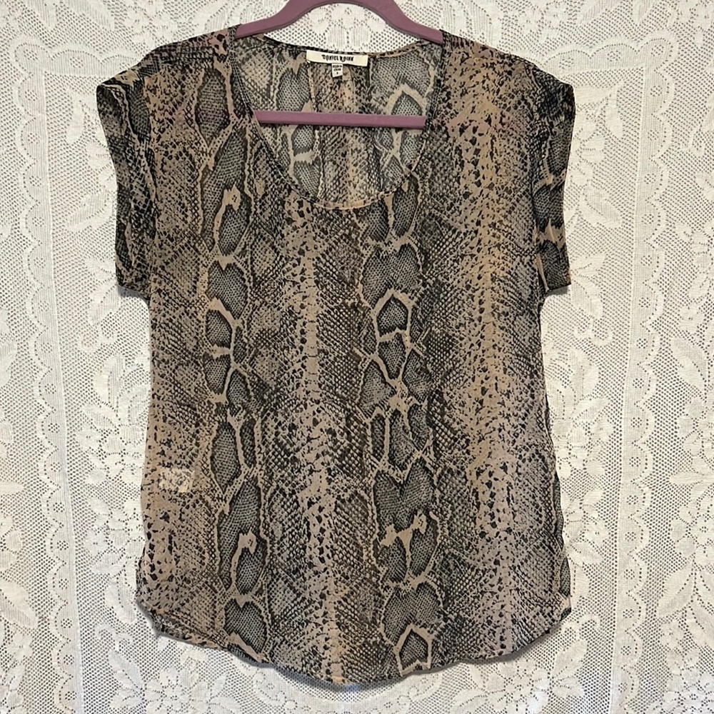 Sheer Snake Daniel Rainn Short Sleeve Top